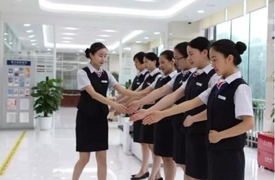 交行重慶兩江新區(qū)分行營(yíng)業(yè)室 以“五度”服務(wù)智慧兩江 廣告設(shè)計(jì)