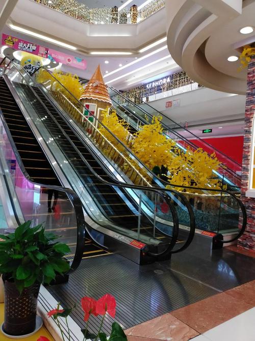 民生百貨 老百姓自己的商場(chǎng)，為何能歷經(jīng)風(fēng)雨依然堅(jiān)挺？